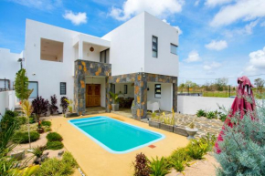 Spacious 4 Bed Villa with Pool & Parking Grand Baie